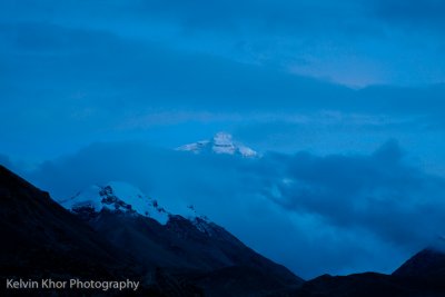 Mt. Everest/Mt. Qomolangma (night view)