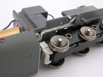 Traction Motor Cabling - forward right hand side.