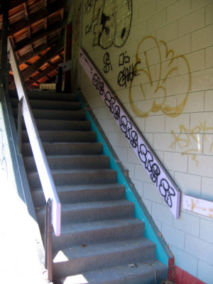 stairs to level 2