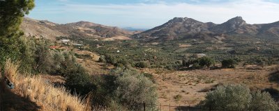 Blick auf die Lasithi-Hochebene //  Panorama of the Lasithi Plateau