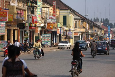 Battambang the lively road along the river