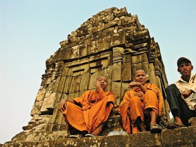 Waiting for sunset at Phnom Bakheng