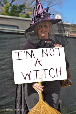 I'M NOT A WITCH