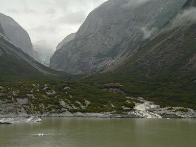 Hanging Glacier and Rounded Valley