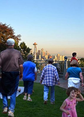 Checking out the view of Seattle from Kerry Park