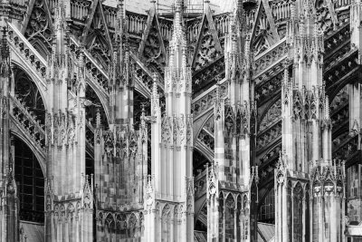 Buttress of Cologne Cathedral (Refined Perspective)