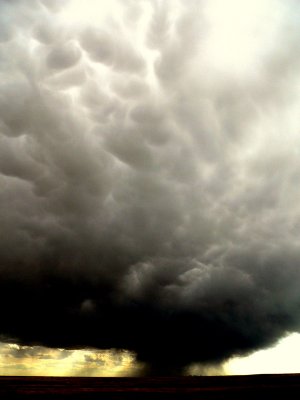 STORM CELL MOVING IN 2.JPG
