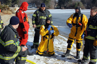 20080108_bridgeport_conn_fd_ice_rescue_training_lake_forest_DP_ 055.jpg