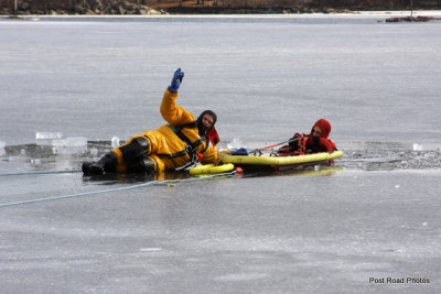 20080108_bridgeport_conn_fd_ice_rescue_training_lake_forest_DP_ 080.jpg