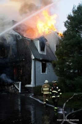 2009_house_fire_marblehead_massachusetts_captains_walk_pic-10.jpg