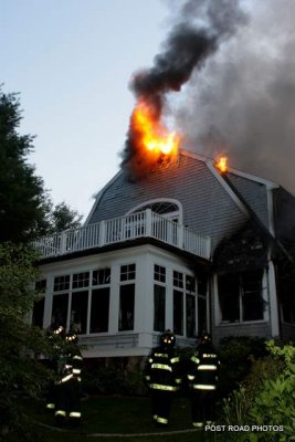 2009_house_fire_marblehead_massachusetts_captains_walk_pic-42.jpg