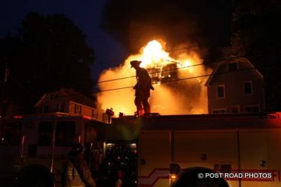 20100622-milford-conn-house-fire-55-edgefield-ave-pic-13.JPG