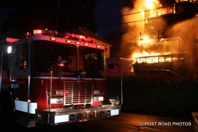 20100622-milford-conn-house-fire-55-edgefield-ave-pic-17.JPG