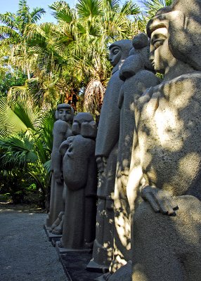 Palms & Sculpture @ Ann Nortons Garden
