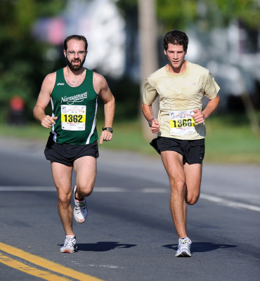 Zachery Kuklak (left, 2nd place, 1:15:15) and Jason Lakritz (1st place, 1:14:02)