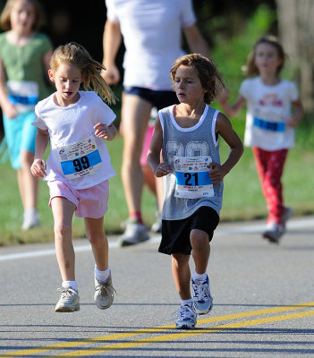 Children Race (2010)
