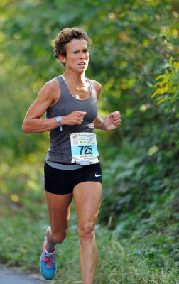 Marissa Sutera Strange is first female in the 5K race in 18:10