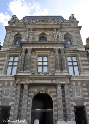 Louvre Entree.jpg