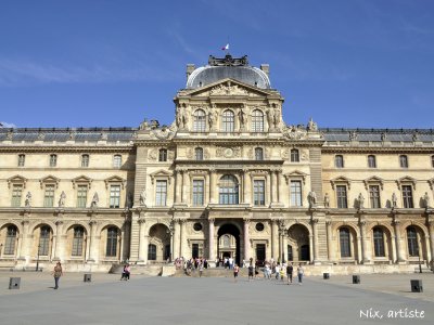 Louvre Cour.jpg