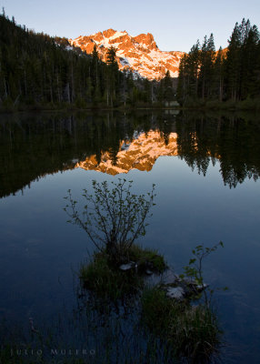 Sunrise view of the Sierra Buttes