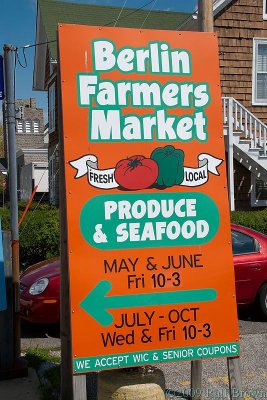 Farmer's Market sign