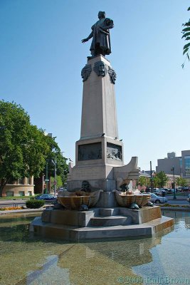 Columbus Statue