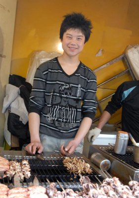 Griller - He takes a few minutes to get your kebab just right and very hot! 5940.jpg
