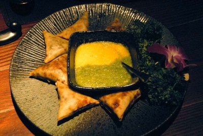 Samosa with 2 Sauces 6024.jpg