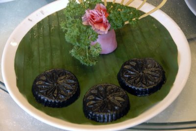 Black Grass Rattan  Cake (Wu Keen Tung) 8134.jpg