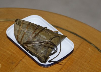 Zongzi 粽子 - Leaf wrapped sticky rice 8472.jpg