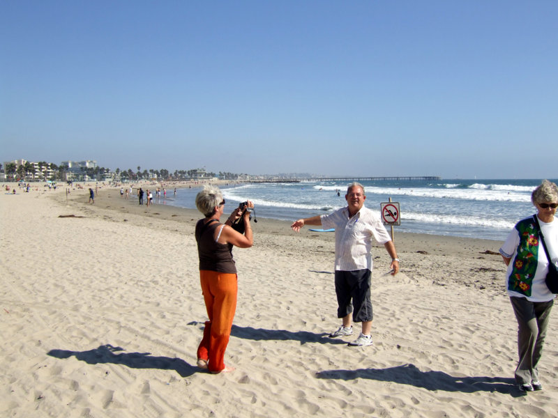 Venice Beach - enjoying the beach.jpg