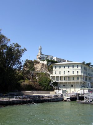 San Francisco - arriving at Alcatraz2.jpg