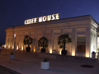 San Francisco - The Cliff House restaurant.jpg