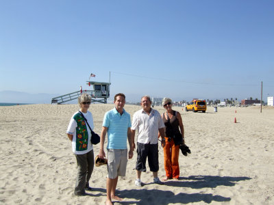 Venice Beach - enjoying the beach3.jpg