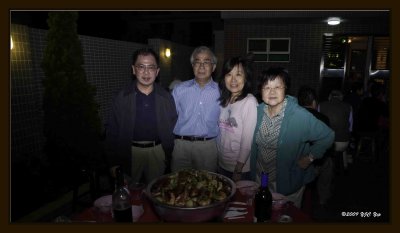 06 Group Photo 2.jpg