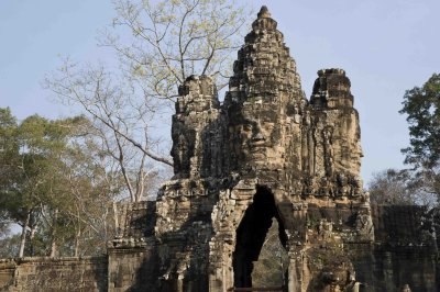 06 Angkor Thom, The Southern Entrance.jpg