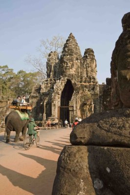 09 Angkor Thom, The Southern Entrance.jpg