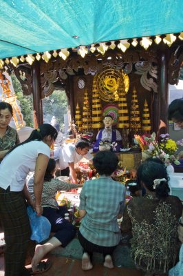 08 Wat Phomn - Madam Penh's Shrine.jpg