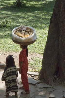 09 Wat Phomn - Two Sisters.jpg