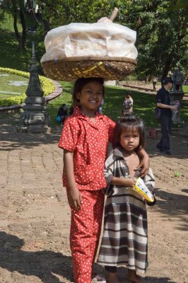 12 Wat Phomn - Two Sisters.jpg