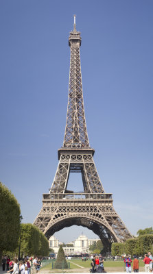 Eiffel_Vertical_Panorama.jpg