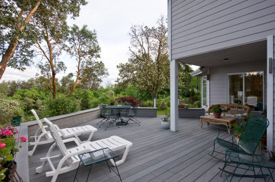 Deck off the family room