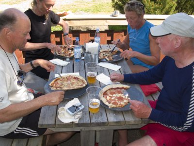 På Iniö hittade vi en pizzeria som satt bra.