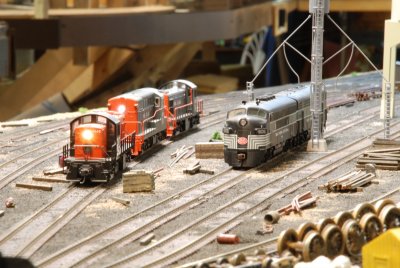Engines on ready and sanding tracks