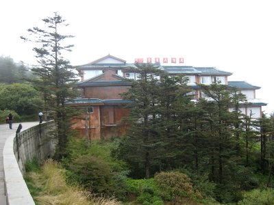 Hotel at Golden Summit IMG_1402.JPG
