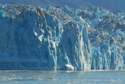 cliff faceof glacier DSC_0407.JPG