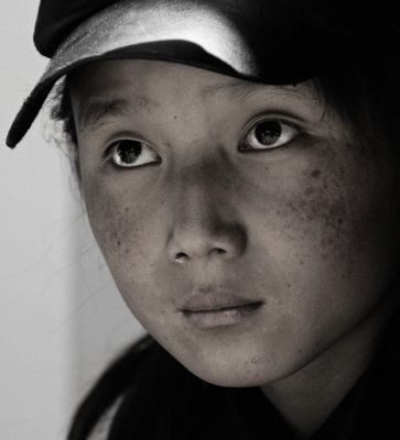 Orphans in Lhasa 【拉萨孤儿】