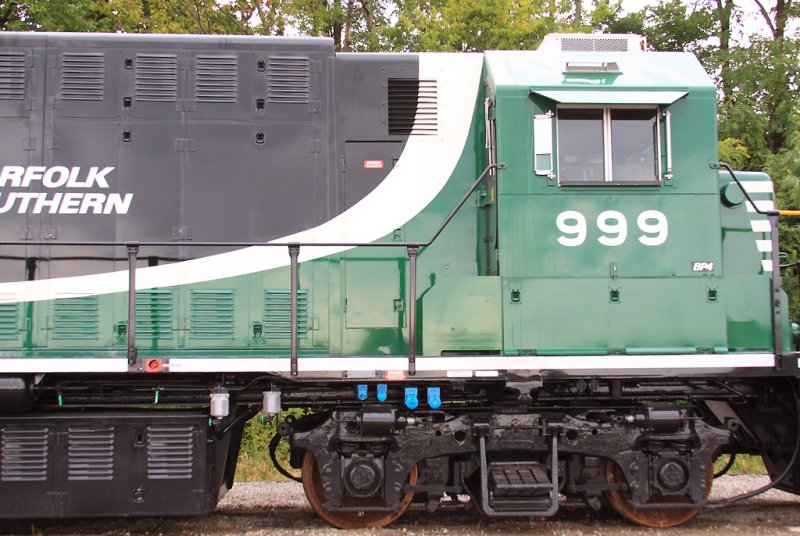 NS BP4 #999 at Danville KY