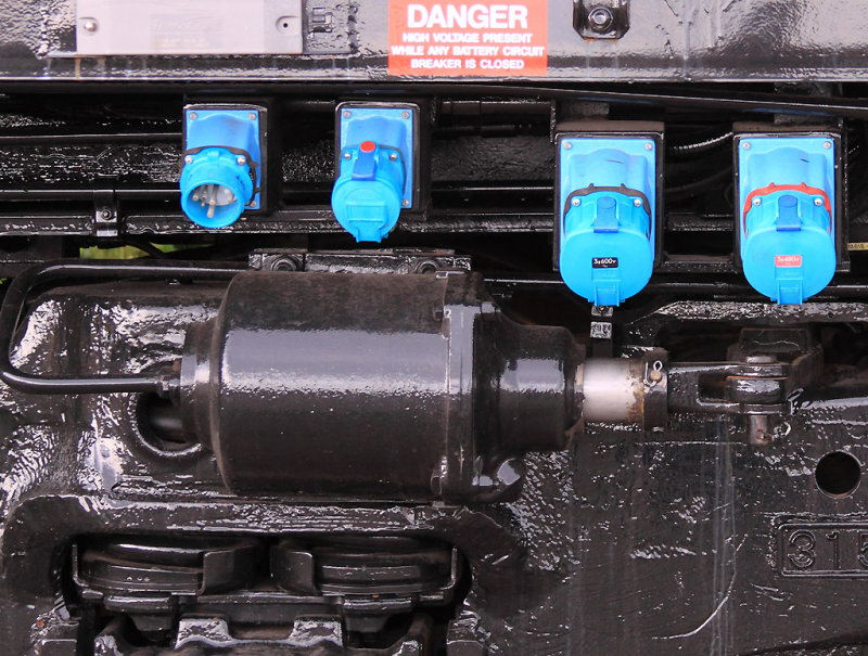 NS 999 charging jacks 