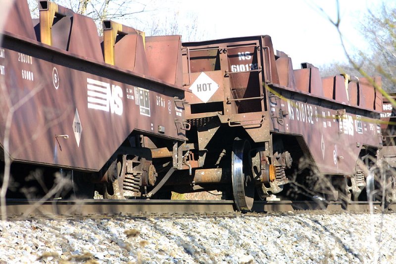NS train 60A derailment at Vanarsdale Ky.